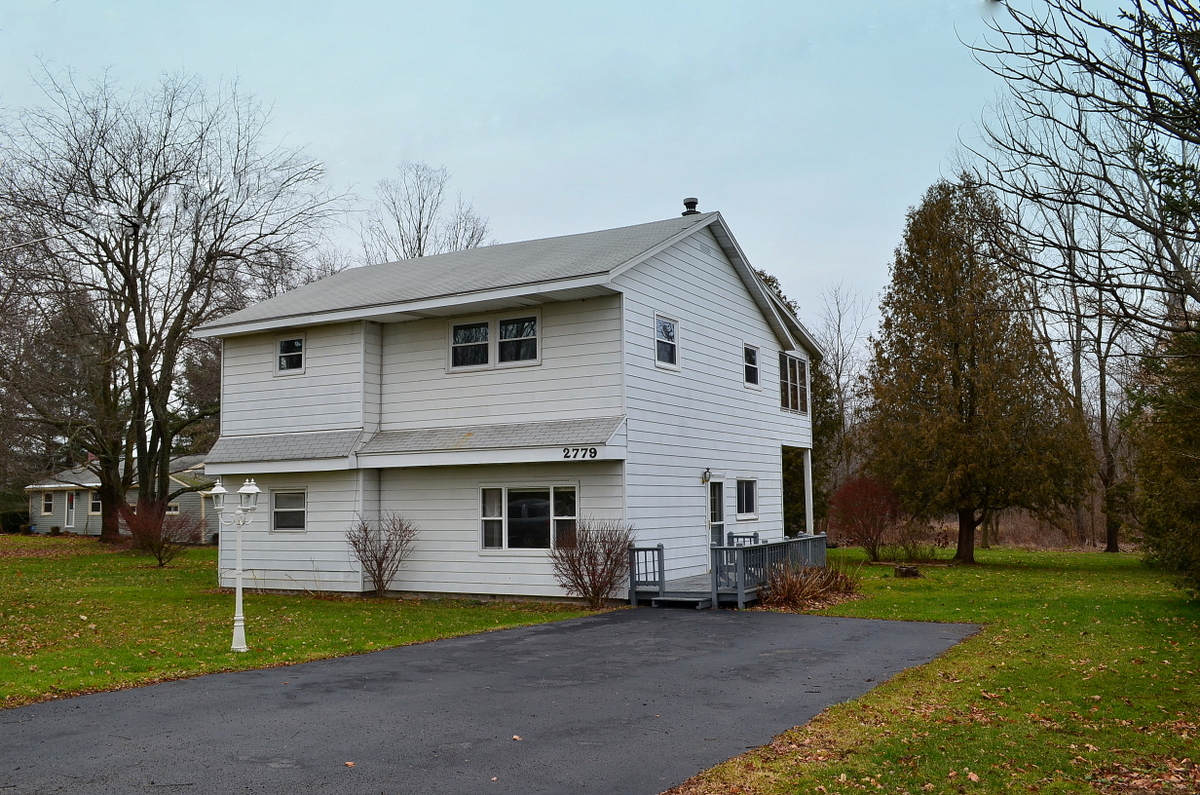 Canastota Home for Sale, 2779 Waterbury Road, Check out this New